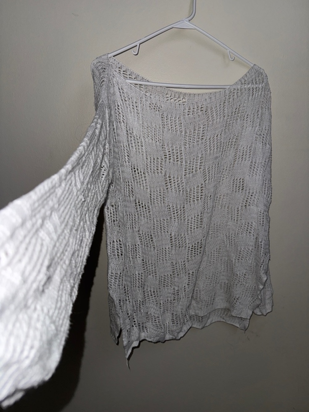 Lightweight Open-Knit Pullover Sweater - White